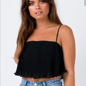 Arrowhead Top Black Princess Polly